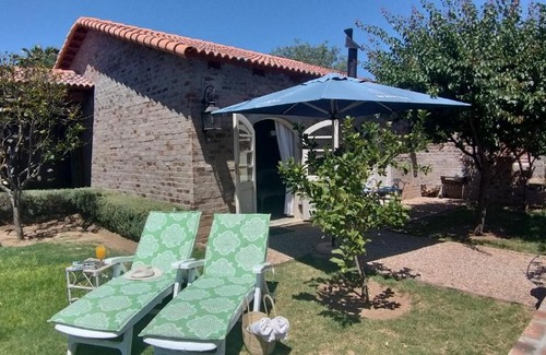 Oudtshoorn Villa | Hartland Garden Suite