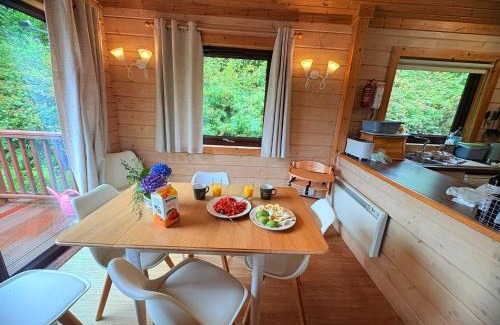 Hartland House | Hartland Hideaway Lodge