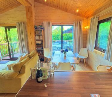 Hartland House | Hartland Hideaway Lodge