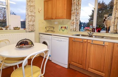 Pentrich Cottage | HARTSHAY OLD SCHOOL, pet friendly in Ripley, Derbyshire