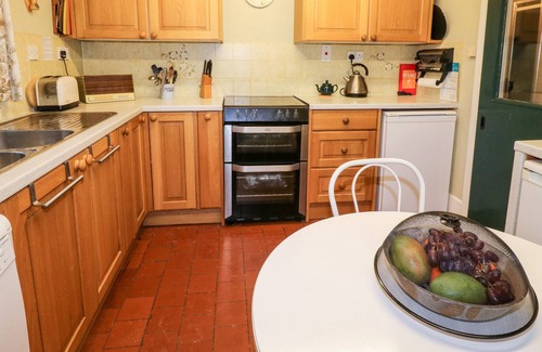 Pentrich Cottage | HARTSHAY OLD SCHOOL, pet friendly in Ripley, Derbyshire