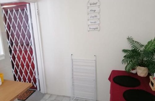 Kleinmond Apartment | HARTSRUS