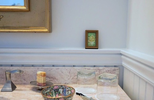 Camden Hotel | Hartstone Inn