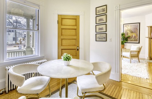 Mid-Cambridge Apartment | Harvard Square: Charming 3 bed, 2 bath