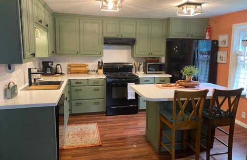 Saint Jo Other | Harvest House - Vineyard Charm w/New Hot Tub in Saint Jo