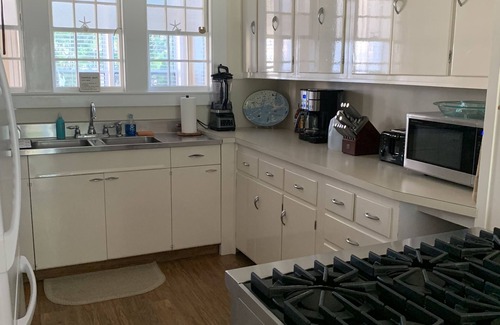 Harwich Port Cottage | Harwich Port -Walk to Atlantic Street Beach and Downtown Shops