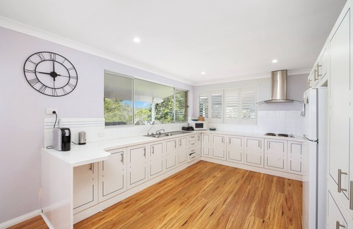 North Shore House | Hastings Riverside Holiday Home