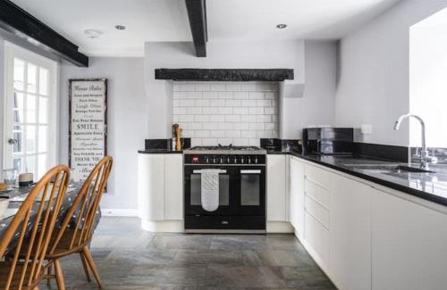 Bath House | Hatfield Cottage