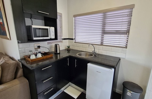Bunkers Hill House | Hathaway Guest House
