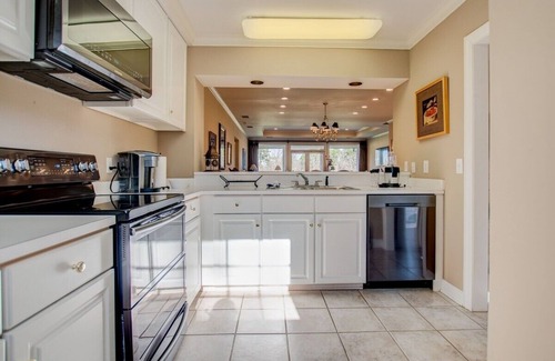 Chapel Hill House | Hatteras Cottage at the Governor's Club
