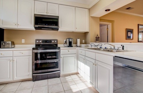 Chapel Hill House | Hatteras Cottage at the Governor's Club