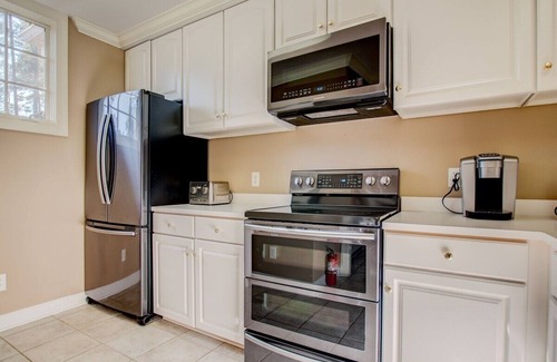 Chapel Hill House | Hatteras Cottage at the Governor's Club