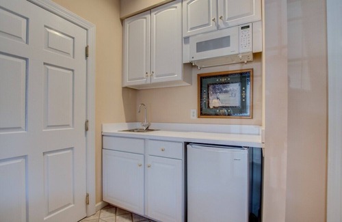 Chapel Hill House | Hatteras-D at the Governor's Club