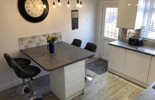Lincoln House | Hattie's Cottage