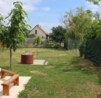 Poroszlo House | Hattyú vendégház Poroszló