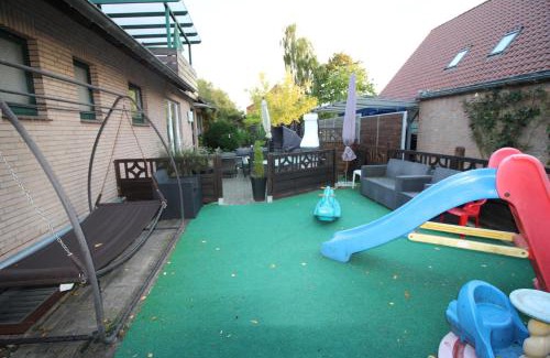 Hage Apartment | Haus Abbi, Ferienwohnung mit Schwimmbad