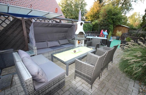 Hage Apartment | Haus Abbi, Ferienwohnung mit Schwimmbad