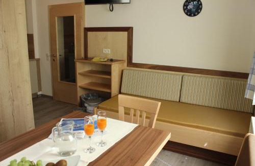 Gries Bed & Breakfast | Haus Alpina & Landhaus Schöpf