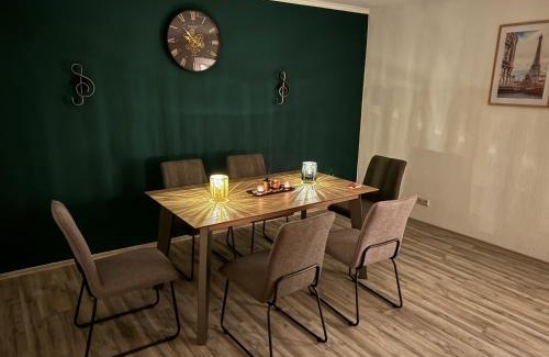 Duisburg Mitte Apartment | Haus am Bahnhof