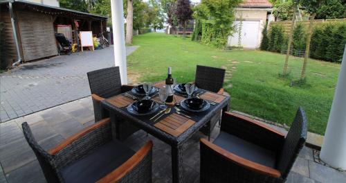 Zeuthen Apartment | Haus am See