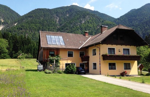 Hermagor-Pressegger See Apartment | Haus Berchtold