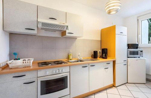 Dottingen Apartment | Haus Castellbergblick 3 Whg