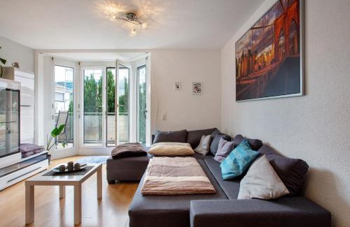 Dottingen Apartment | Haus Castellbergblick mit Balkon
