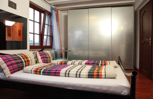 Innenstadt Apartment | Haus Enteresan