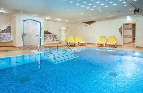 Rubi Apartment | "Haus Enzian" - Annehmlichkeiten von 4-Sterne Familien-und Wellnesshotel Viktoria können mitgenutzt werden