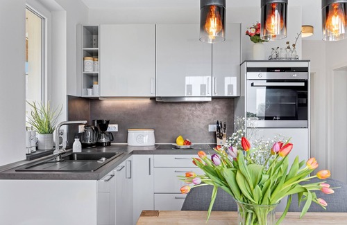 Am Salzhaff Cottage | Haus Heimathafen with fireplace, sauna and sea view, OFC 35 - Haus Heimathafen with