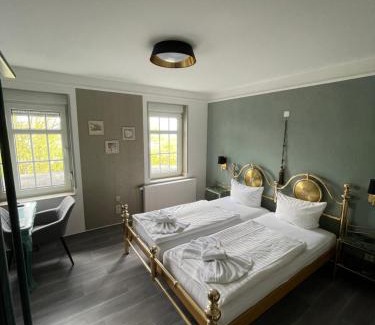 Eisenach House | Haus Hennesburg, garni