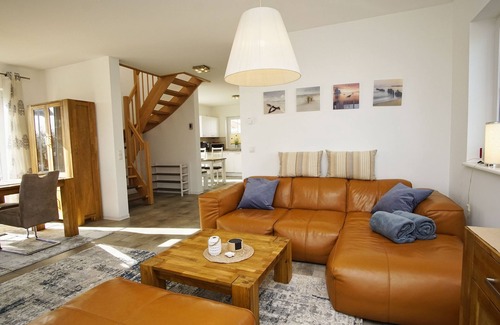 Trent House | Haus in Idyllischer Lage mit Terrasse und Eingezäunten Garten - Ferienhaus Linea