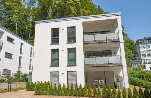 Sellin Apartment | Haus Jasmund in Sellin - WG02 mit Kamin, Sauna, Whirlwanne, Terrasse