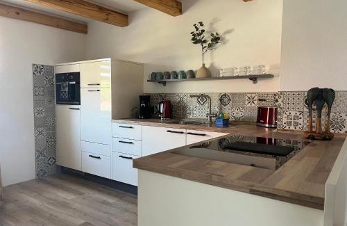 Frielendorf Apartment | Haus Mariechen 5-Sterne-DTV-Ferienwohnung in der Nähe zum Silbersee mit Balkon & Sauna