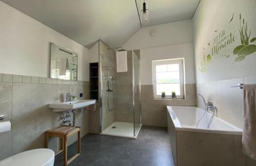 Frielendorf Apartment | Haus Mariechen 5-Sterne-DTV-Ferienwohnung in der Nähe zum Silbersee mit Balkon & Sauna