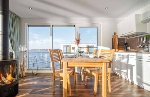 Ribnitz Boat Rental | Hausboot am Saaler Bodden, Ribnitz-Damgarten
