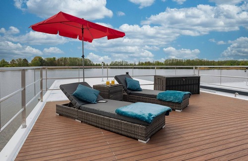 Oberhavel Boat Rental | Hausboot am Prerauer Stich in Zehdenick