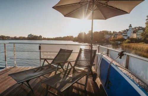 Oberhavel Boat Rental | Hausboot Enola