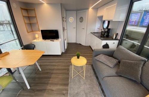 Schleswig Boat Rental | Hausboot Fjord Serina mit Biosauna in Schleswig