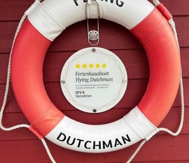 Schleswig Boat Rental | Hausboot Flying Dutchman mit Dachterrasse in Schleswig am Ostseefjord Schlei