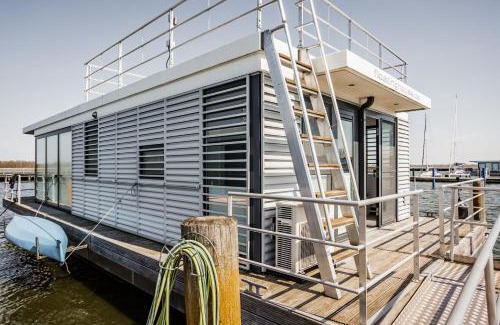 Ribnitz-Damgarten Boat Rental | Hausboot Küstennebel 2