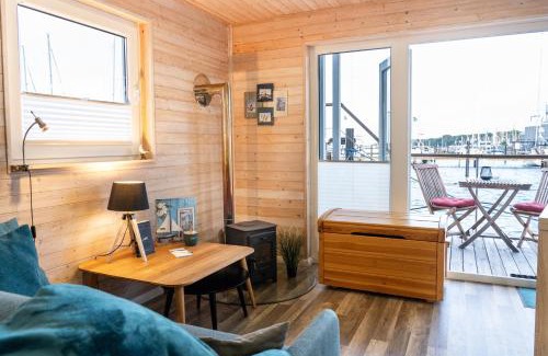 Heiligenhafen Boat Rental | Hausboot Lasse Huus & Meer
