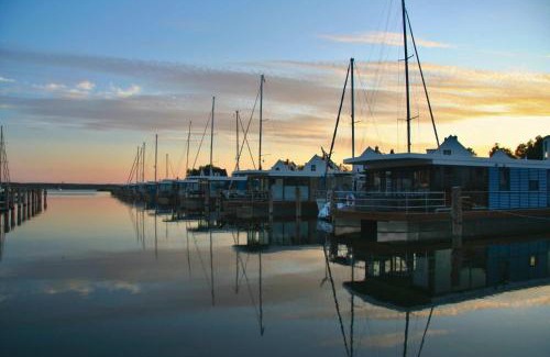 Peenemuende Boat Rental | Hausboot Marama - LP10