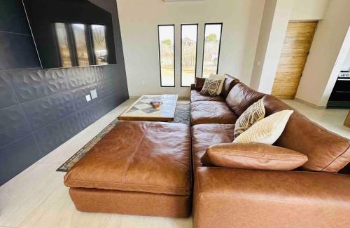 Cerritos House | Hausta Luego - Private 4 bd House in Cerritos!