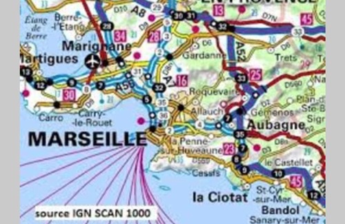 Aubagne Apartment | HAUT DE VILLA AVEC EXTERIEURS, à Aubagne, pays de Marcel Pagnol