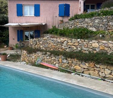 Toulon Apartment | Hauteurs de Toulon : Charmant studio piscine