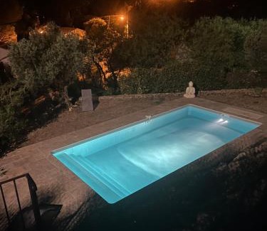 Toulon Apartment | Hauteurs de Toulon : Charmant studio piscine