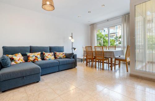 Costa Dorada Apartment | Hauzify I Apartament Miramar