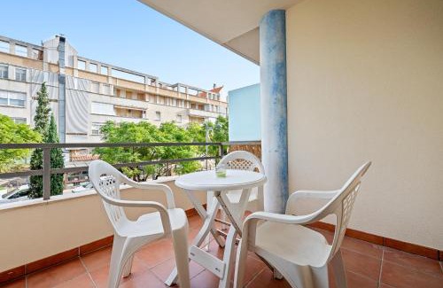 Costa Dorada Apartment | Hauzify I Apartament Miramar