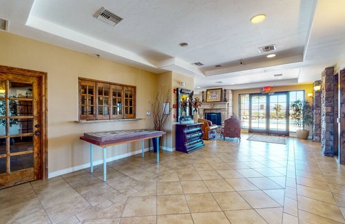Havasu Lake House | Havasu Lake Home - Access to Pool, Hot Tub & Clubhouse with Pool Table & Gym